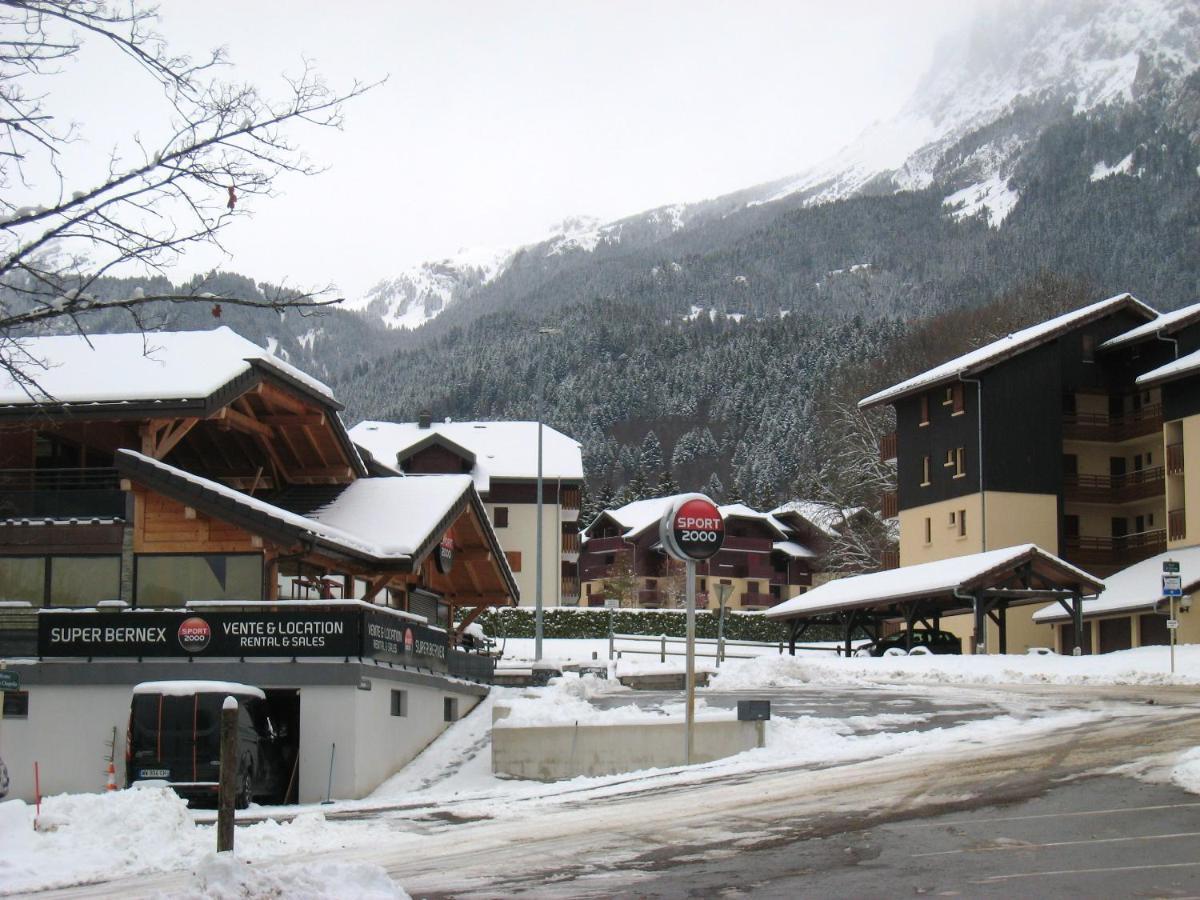 Appartement Au Pied Des Pistes, Avec Vue Sur La Montagne แบร์เนซ์ ภายนอก รูปภาพ